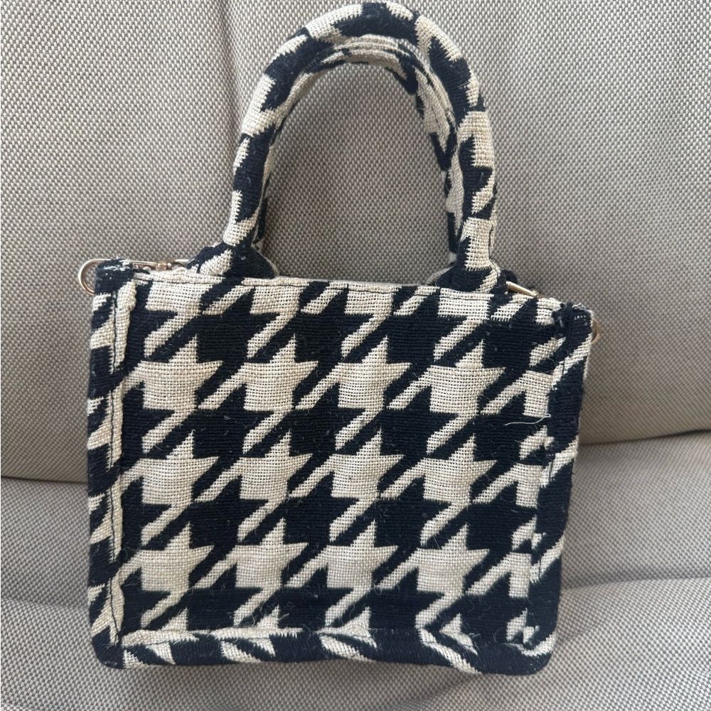 Stylish Black and White Houndstooth Women's Bag
